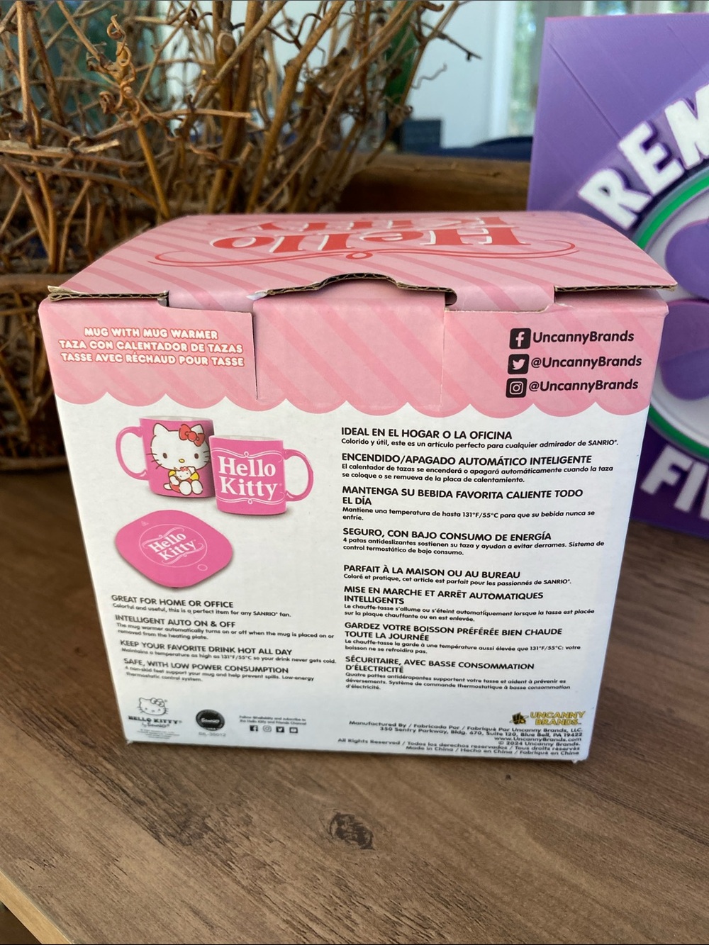 Hello Kitty Mug with Mug Warmer - Picture 3 of 4